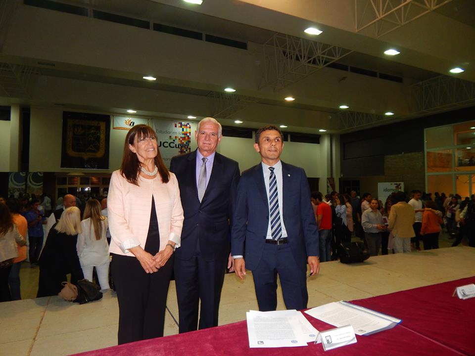 Firma convenio Colegio Mdico para la Lic. de Enfermeria4